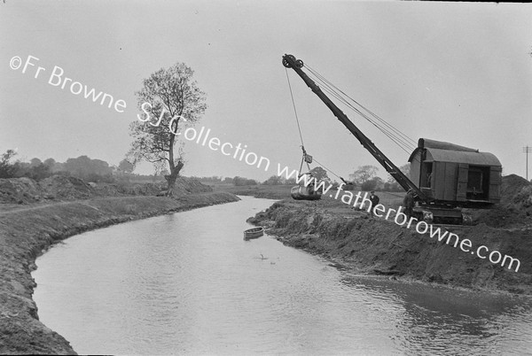 BARROW BRIDGE GENERAL VIEWS OF RIVER & DREDGES